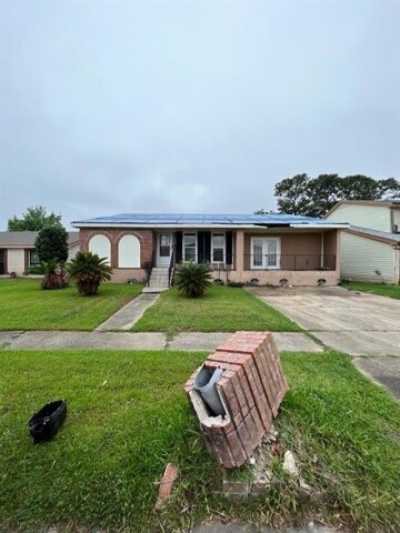Home For Sale in Harvey, Louisiana