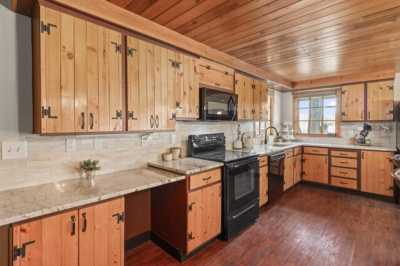Home For Sale in Newman Lake, Washington