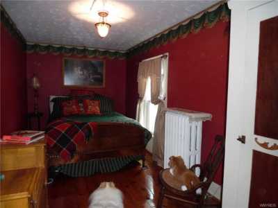 Home For Sale in Youngstown, New York