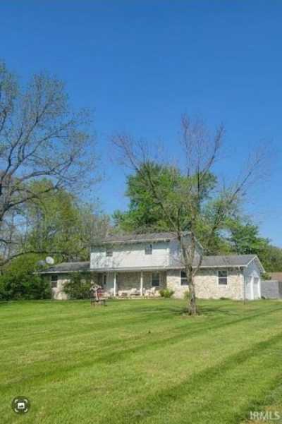 Home For Sale in Washington, Indiana