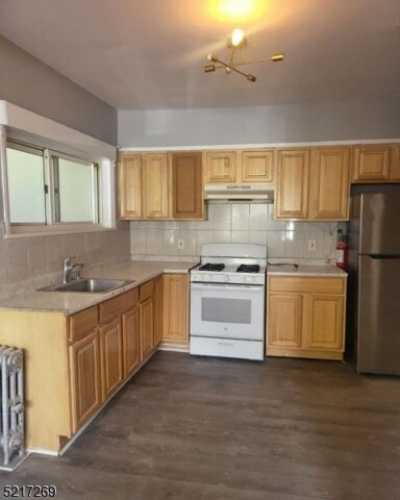 Apartment For Rent in Roselle, New Jersey