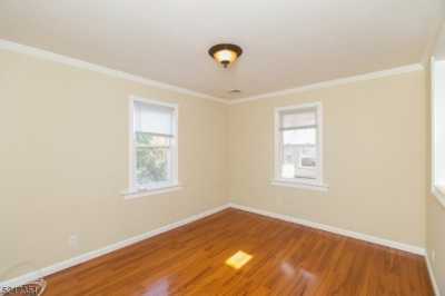 Home For Rent in Summit, New Jersey