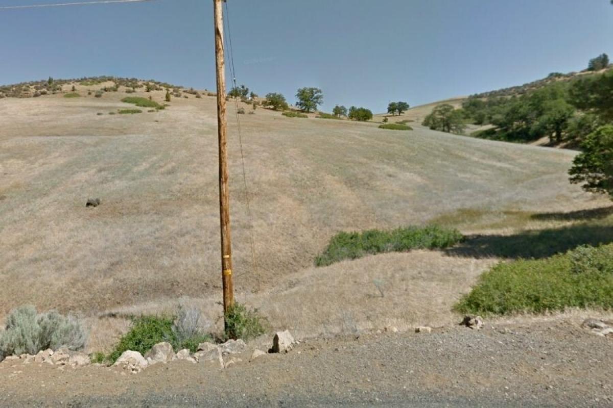 Picture of Residential Land For Sale in Hornbrook, California, United States