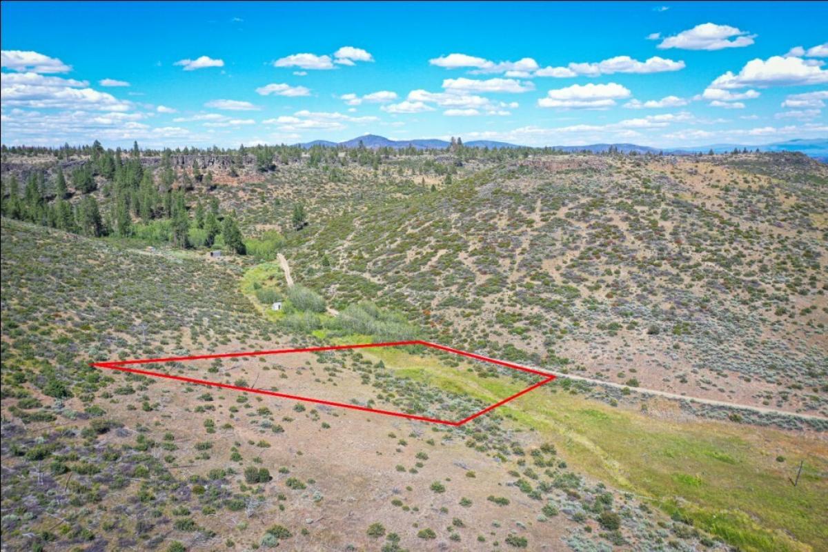 Picture of Residential Land For Sale in Chiloquin, Oregon, United States