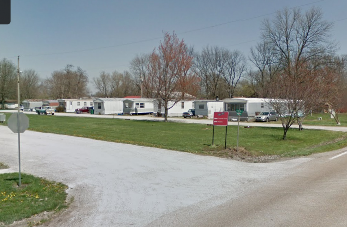 Picture of Apartment For Sale in Fayetteville, Illinois, United States