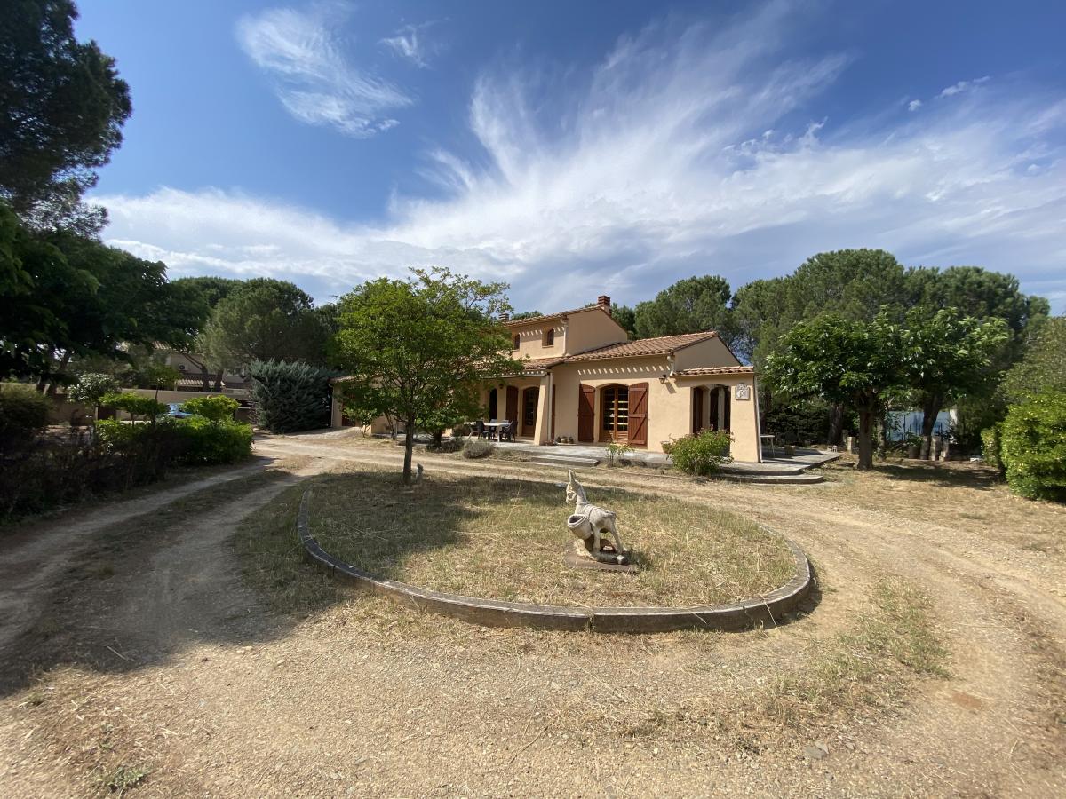 Picture of Home For Sale in Salleles D'Aude, Languedoc Roussillon, France