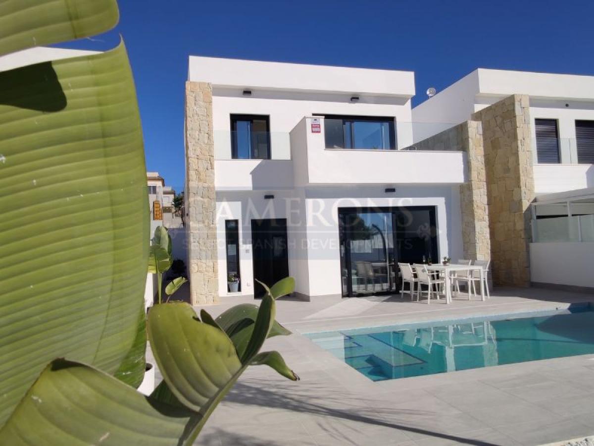 Picture of Villa For Sale in La Marina, Alicante, Spain