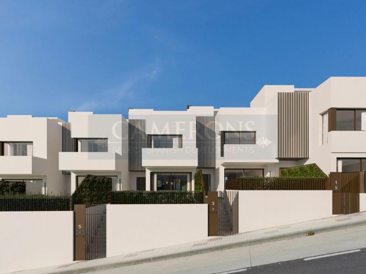 Picture of Home For Sale in Rincon De La Victoria, Malaga, Spain