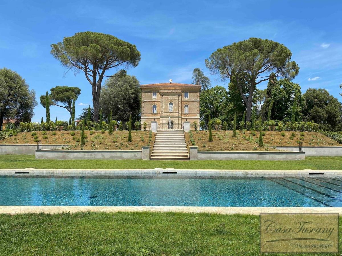 Picture of Villa For Sale in Castiglione Del Lago, Umbria, Italy