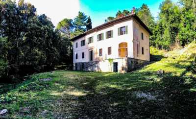 Villa For Sale in Cortona, Italy