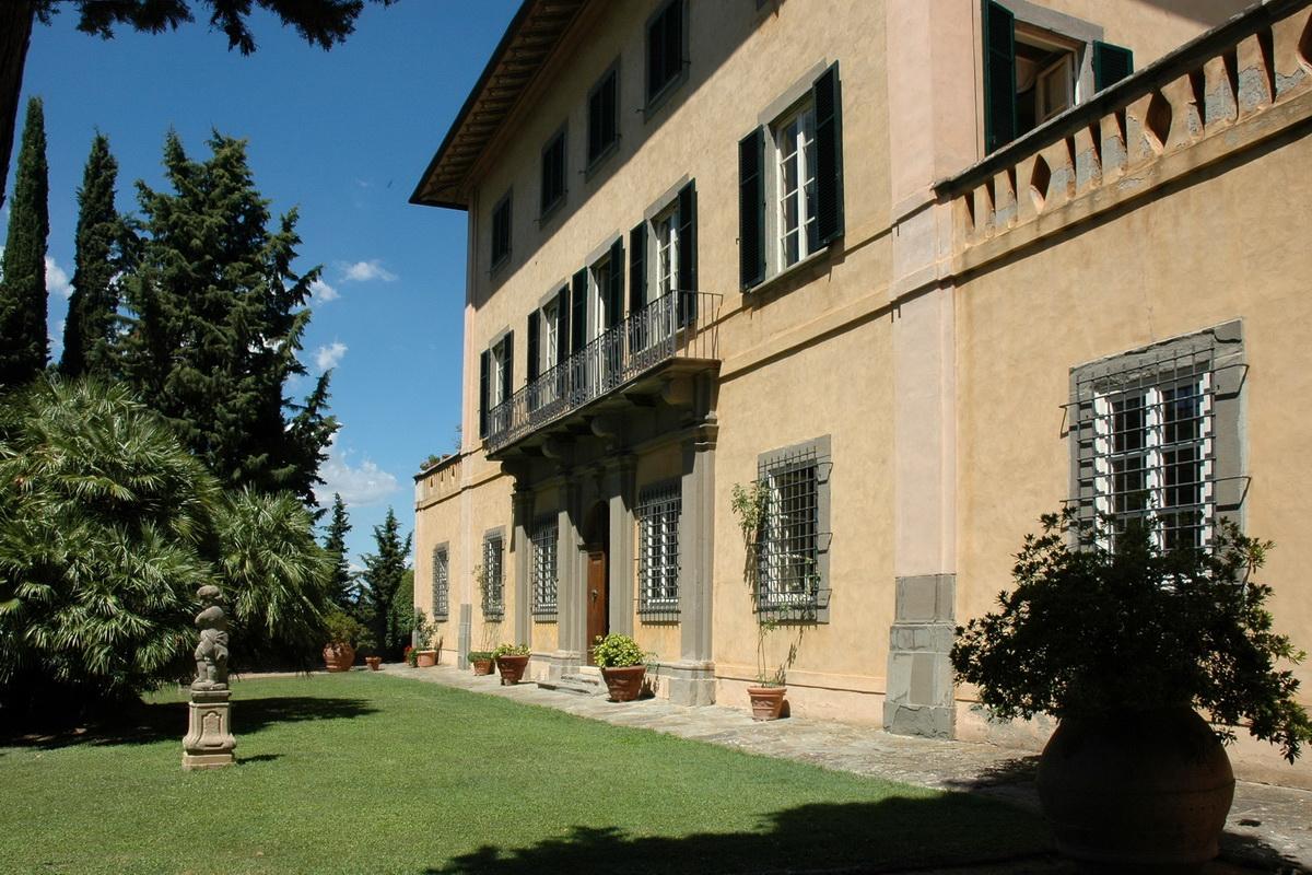 Picture of Villa For Sale in Lari, Tuscany, Italy