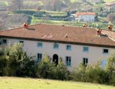 Villa For Sale in Capannori, Italy
