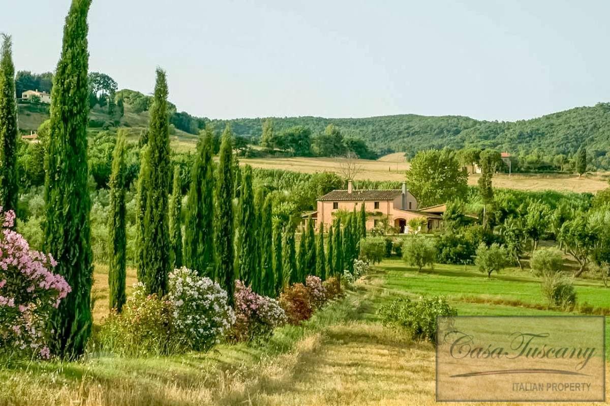Picture of Villa For Sale in Riparbella, Tuscany, Italy