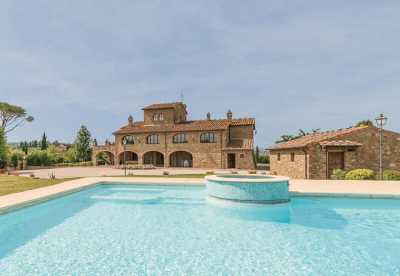 Villa For Sale in Lucignano, Italy