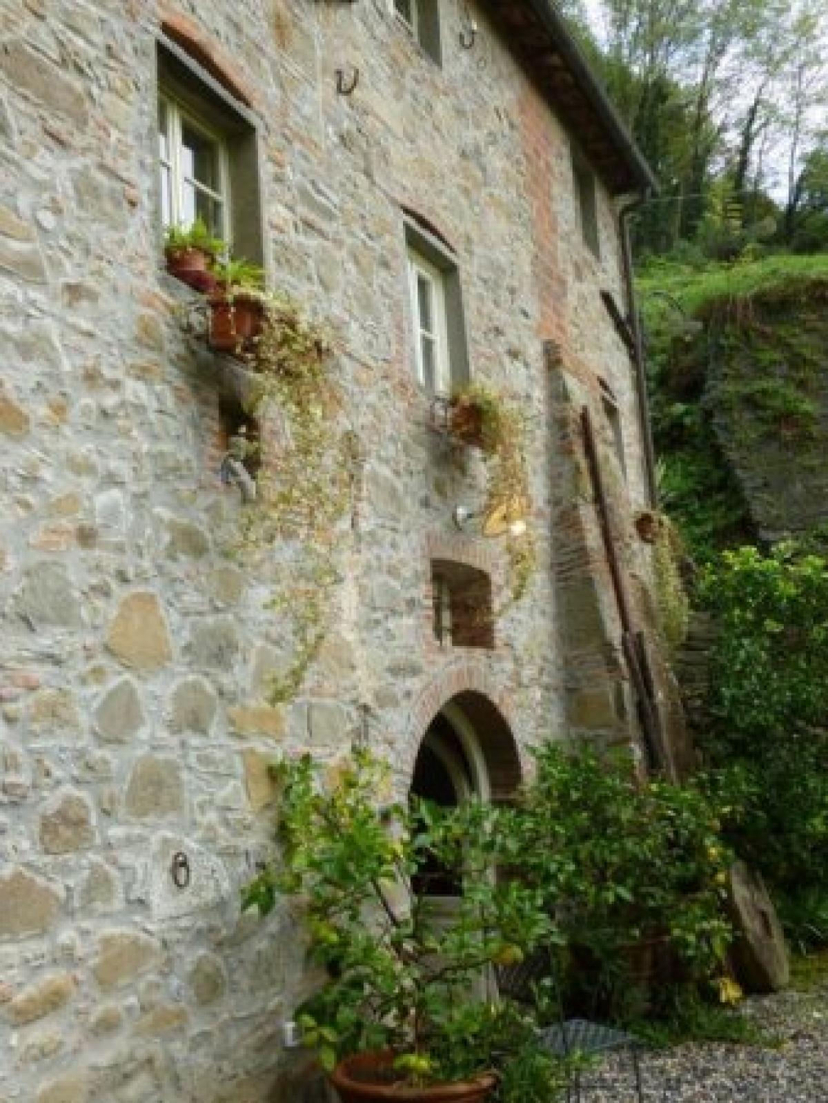 Picture of Home For Sale in Capannori, Tuscany, Italy
