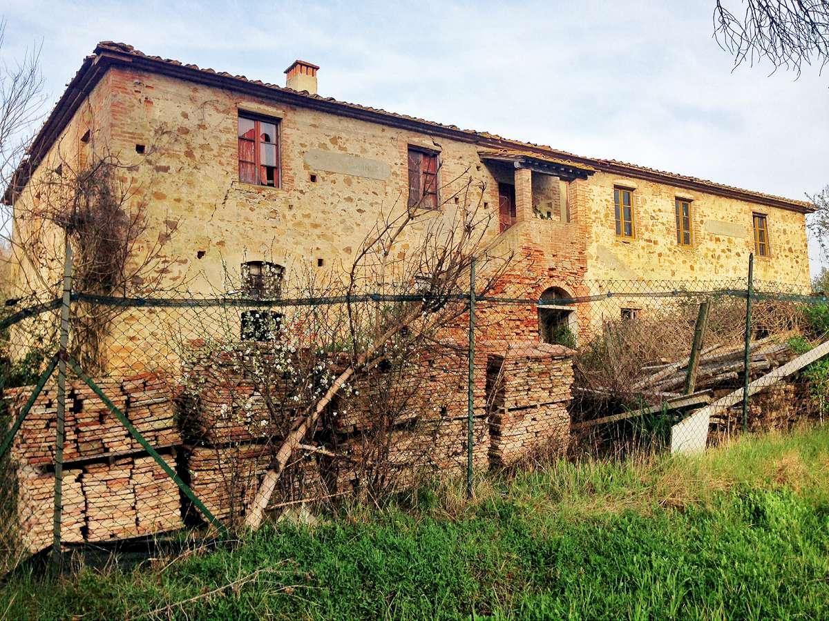 Picture of Home For Sale in Peccioli, Tuscany, Italy