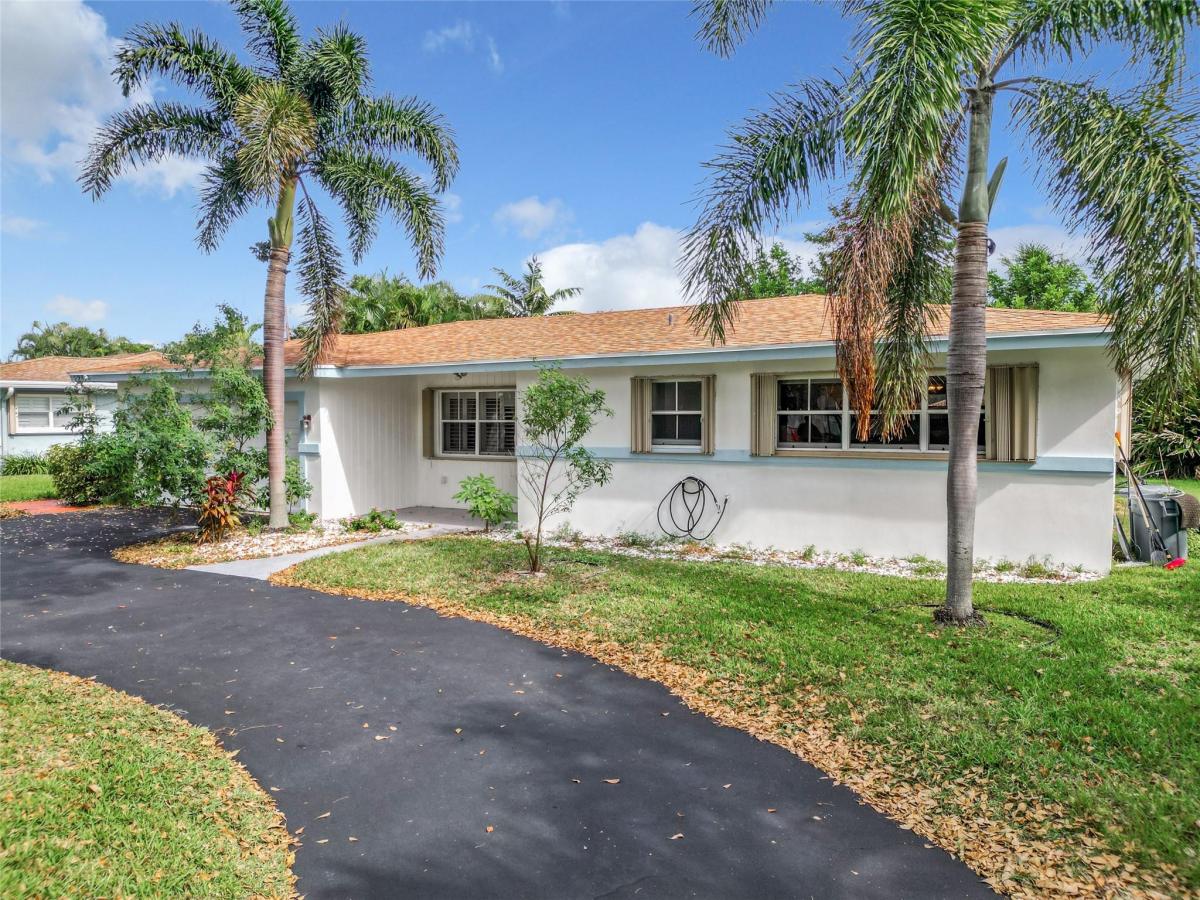 Picture of Home For Sale in Lighthouse Point, Florida, United States