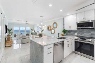Condo For Sale in Lauderdale by the Sea, Florida