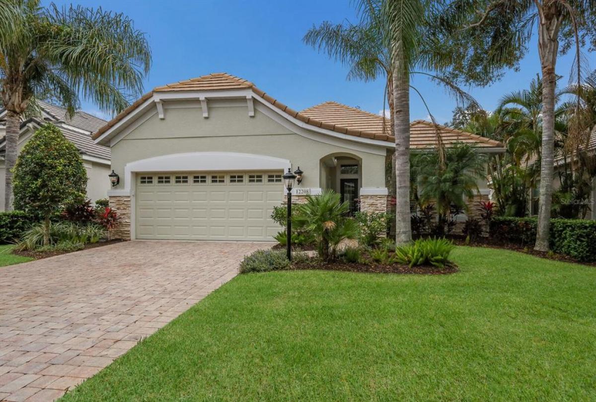 Picture of Home For Sale in Lakewood Ranch, Florida, United States