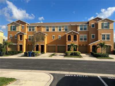 Condo For Sale in Lakewood Ranch, Florida