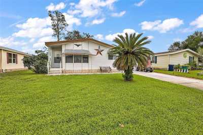 Mobile Home For Sale in Tavares, Florida