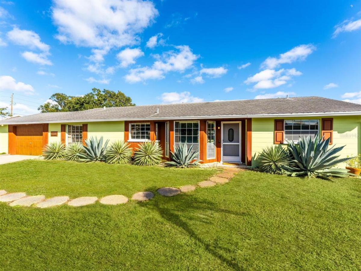 Picture of Home For Sale in Bradenton, Florida, United States