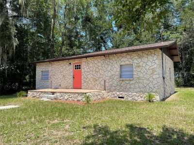 Home For Sale in Brooker, Florida