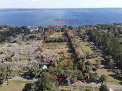 Home For Sale in Earleton, Florida