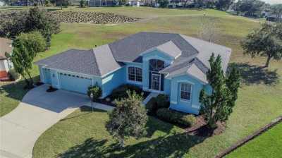 Home For Sale in Tavares, Florida