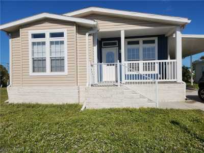 Mobile Home For Sale in North Fort Myers, Florida