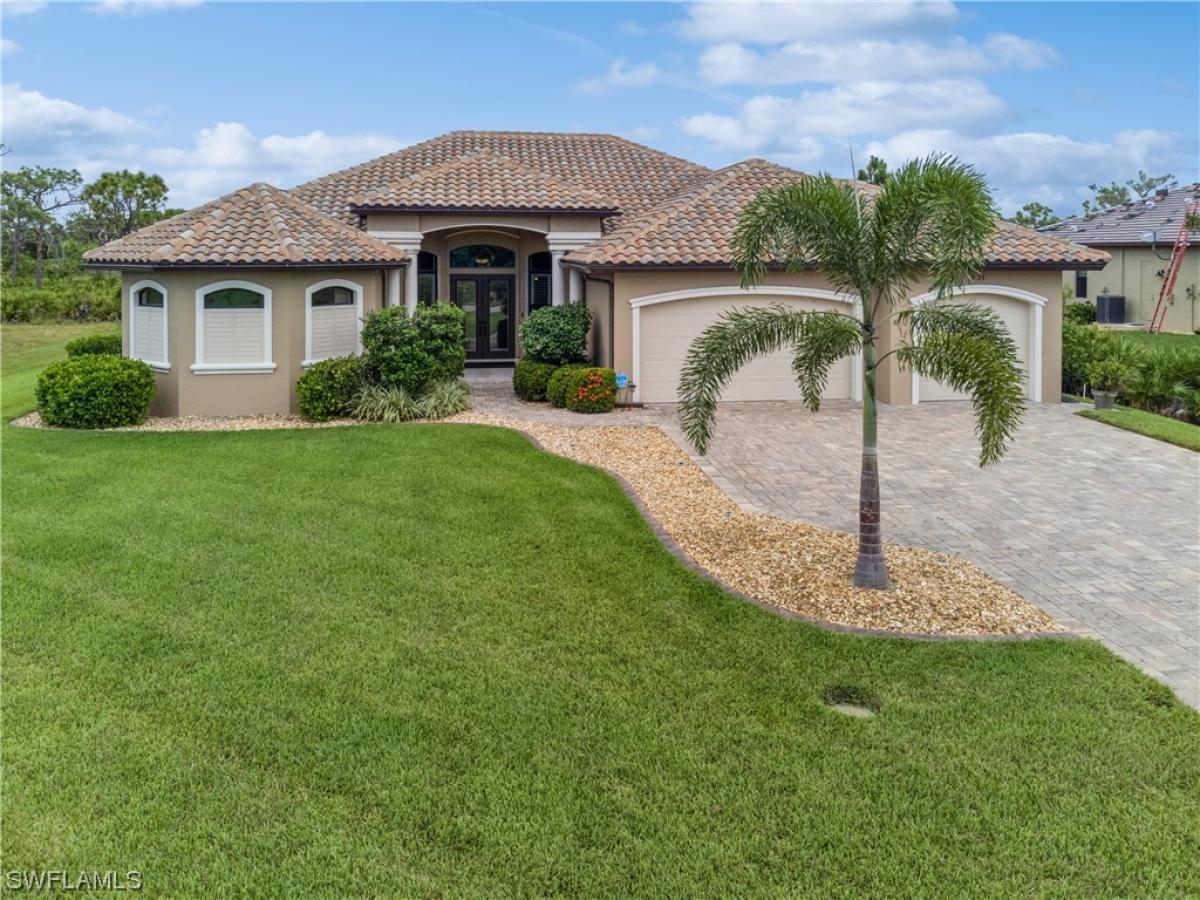 Picture of Home For Sale in Bokeelia, Florida, United States