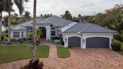 Home For Sale in Davie, Florida