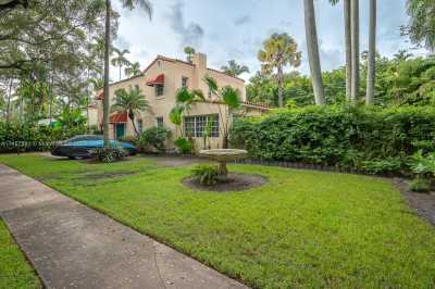 Home For Sale in Coral Gables, Florida