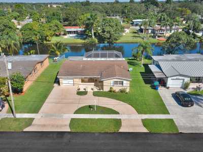 Home For Sale in Cooper City, Florida