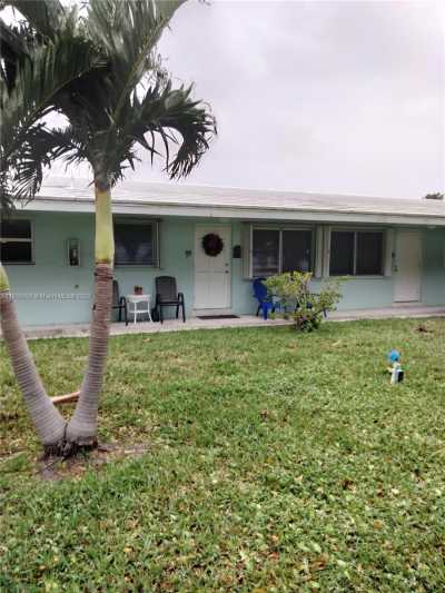 Condo For Sale in Lighthouse Point, Florida