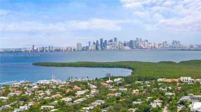 Condo For Sale in Key Biscayne, Florida