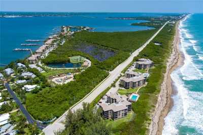 Home For Sale in Stuart, Florida