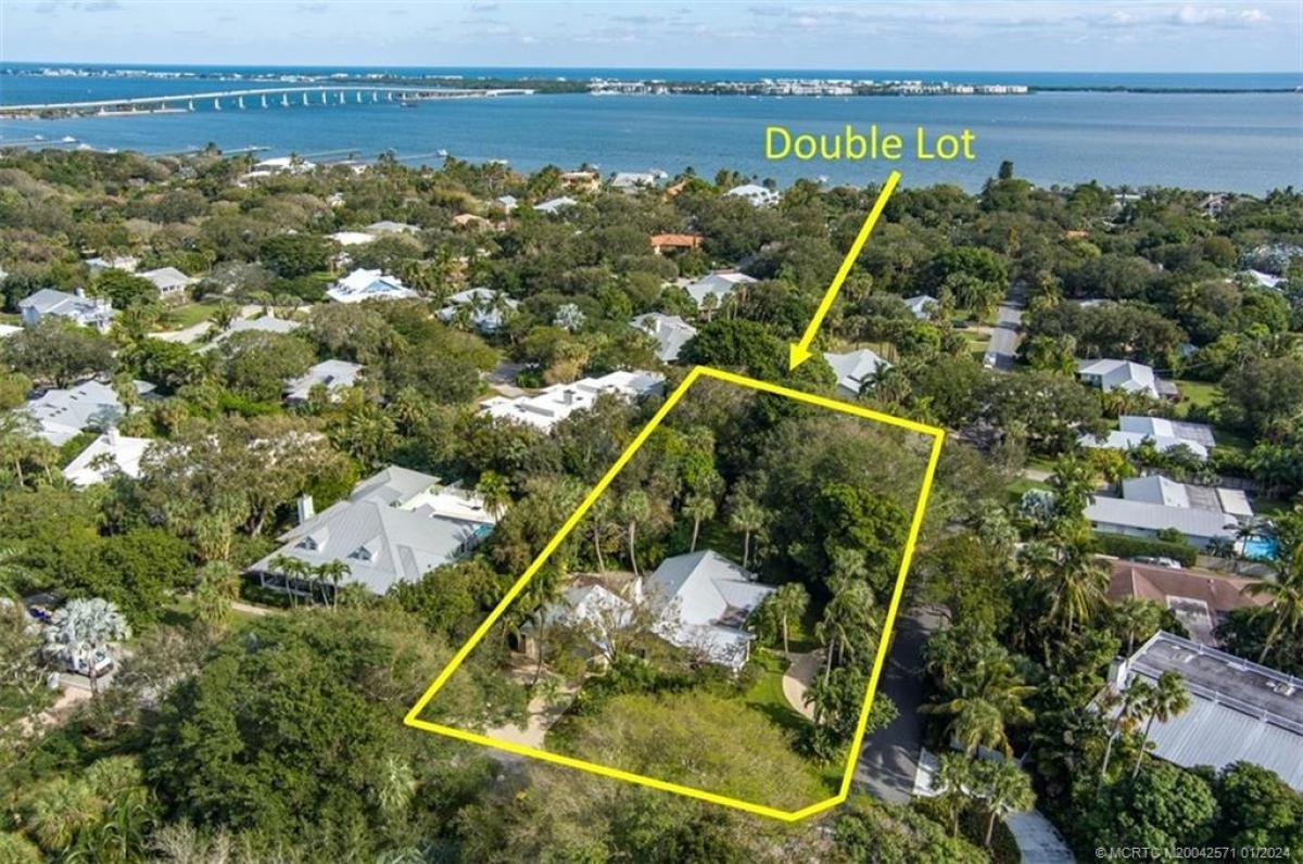 Picture of Home For Sale in Sewalls Point, Florida, United States