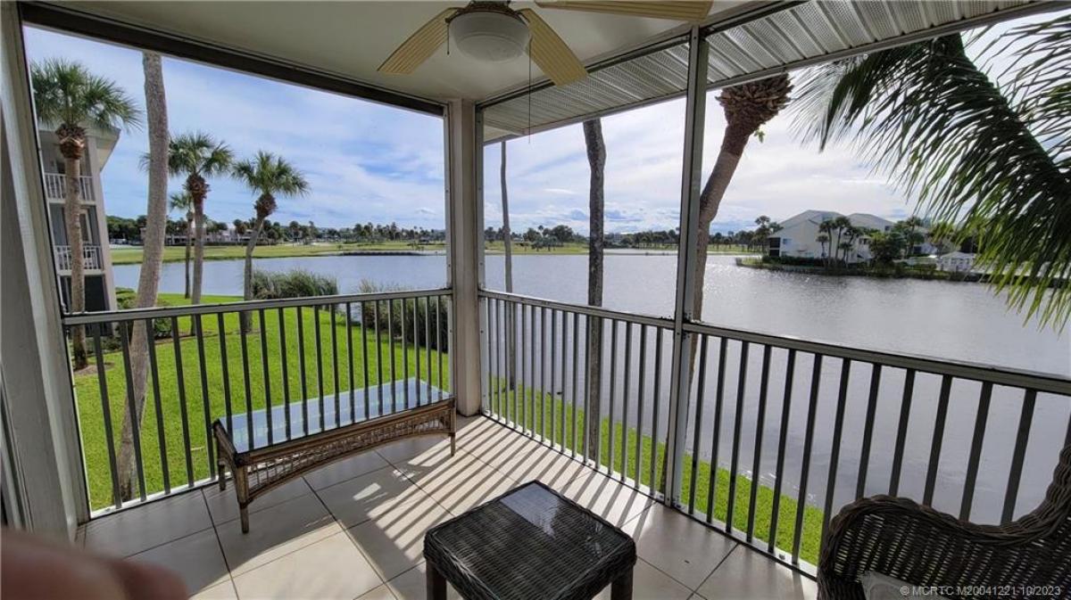 Picture of Home For Sale in Stuart, Florida, United States