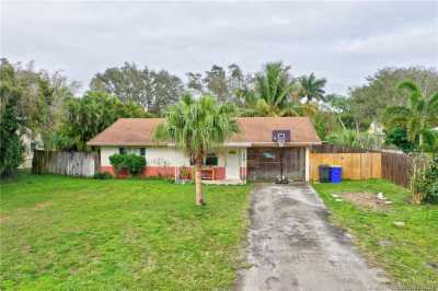 Home For Sale in Palm City, Florida