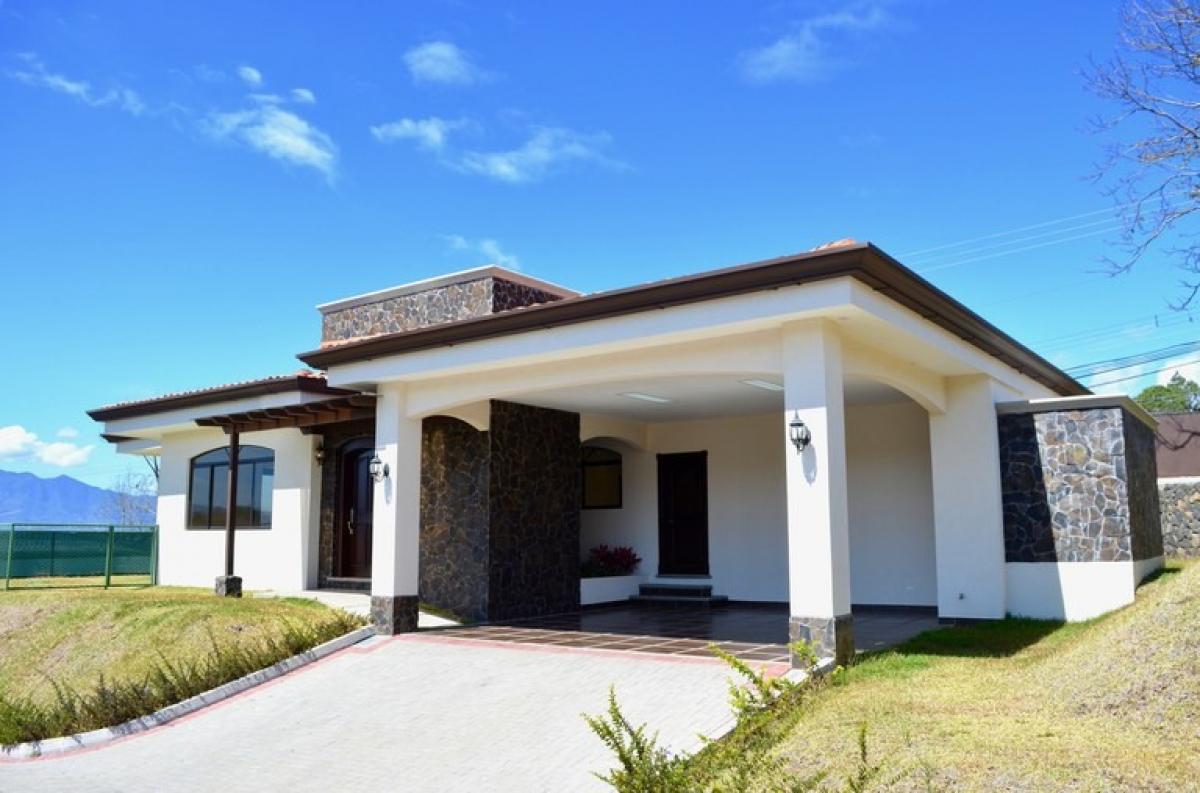 Picture of Home For Sale in San Isidro, Heredia, Costa Rica