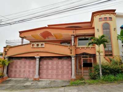 Home For Sale in Goicoechea, Costa Rica