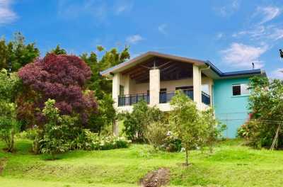 Home For Sale in San Isidro, Costa Rica