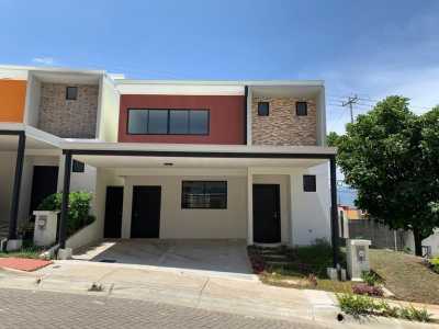 Home For Sale in Heredia, Costa Rica