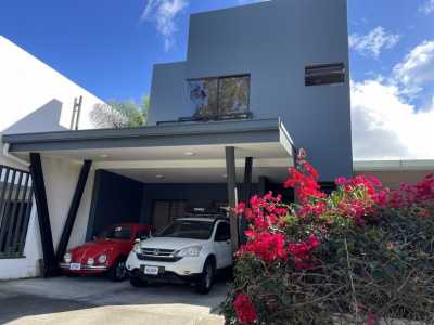 Home For Sale in Oreamuno, Costa Rica