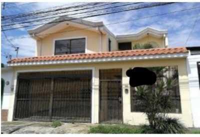 Home For Sale in Heredia, Costa Rica
