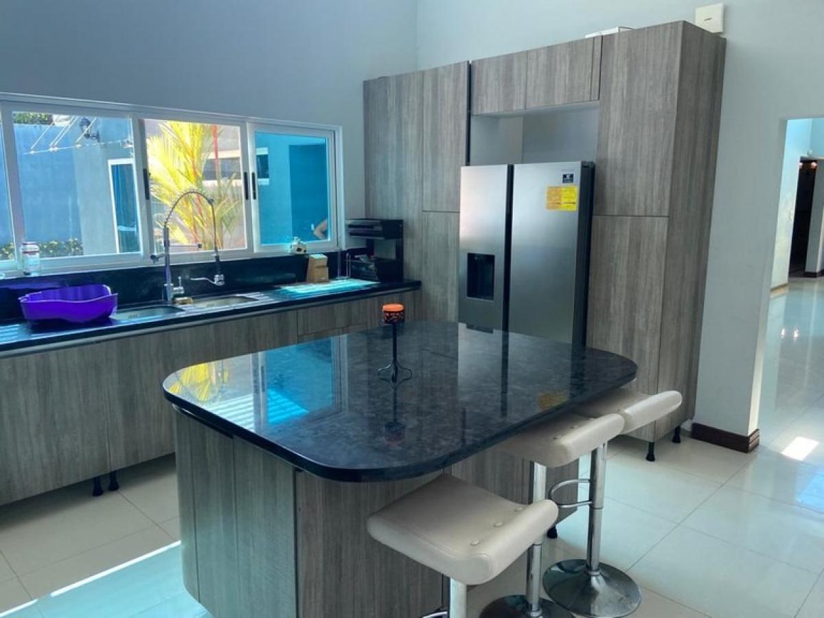 Picture of Home For Sale in Garabito, Puntarenas, Costa Rica