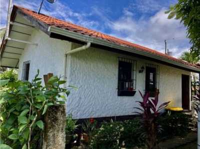 Home For Sale in Parrita, Costa Rica