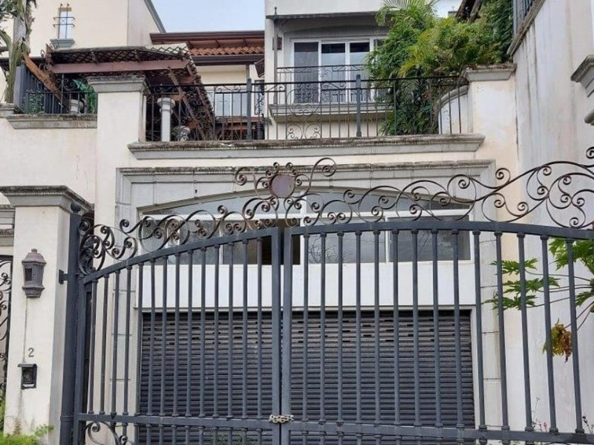 Picture of Home For Sale in Escazu, San Jose, Costa Rica