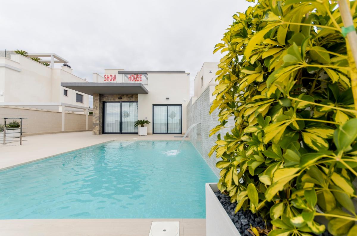 Picture of Villa For Sale in San Miguel De Salinas, Alicante, Spain